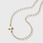 Colar com Cruz e Pérolas
